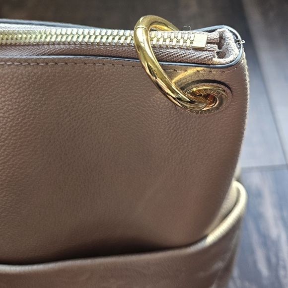 We Accept Offers Louis Vuitton Maida Hobo Turtledove Empriente - Picture 7 of 16